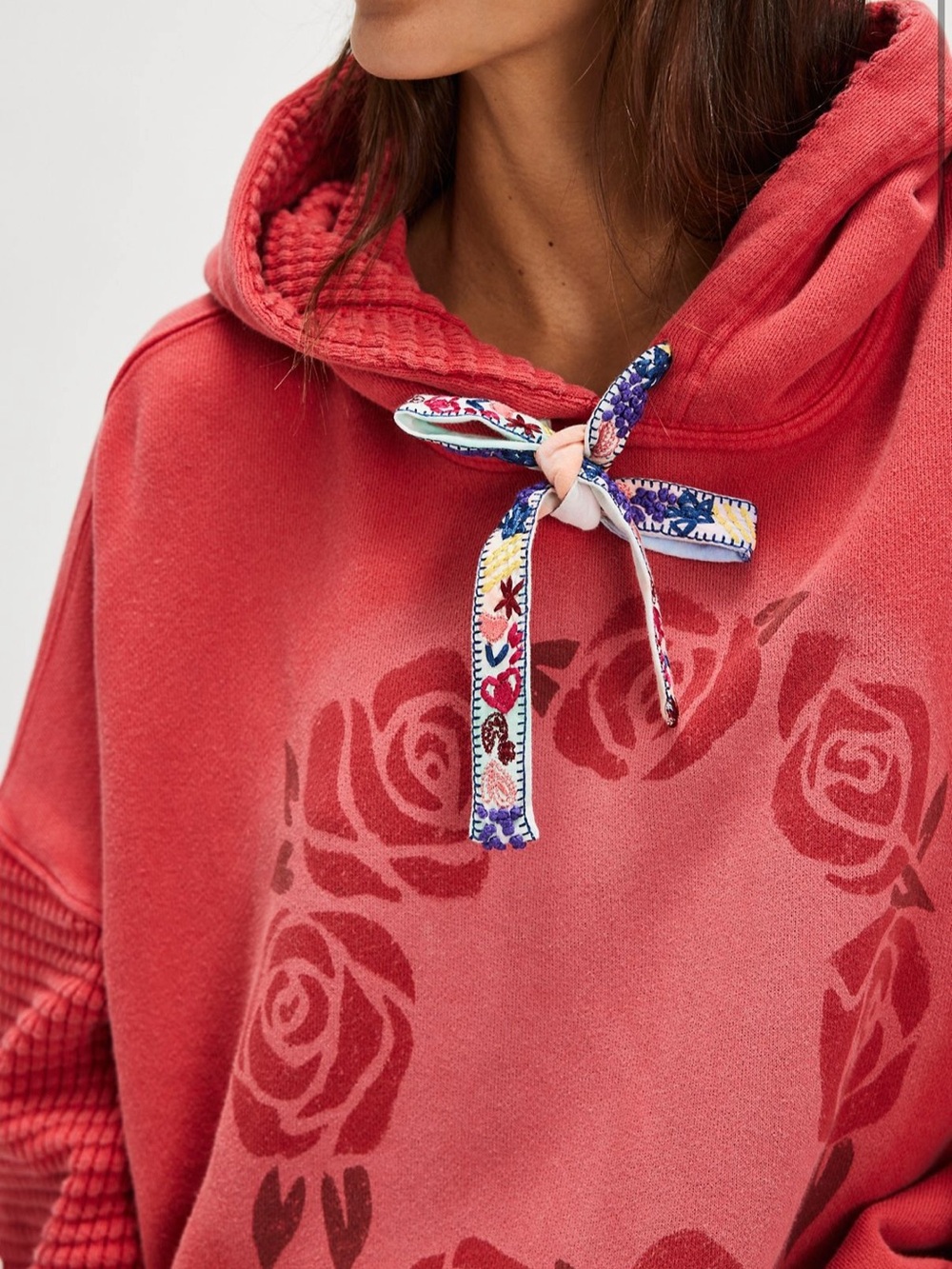 Free people friendship embroidered sweatshirt - perfect condition - size small